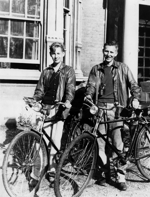 Ron and Gordon on their 1938 European bicycle tour.