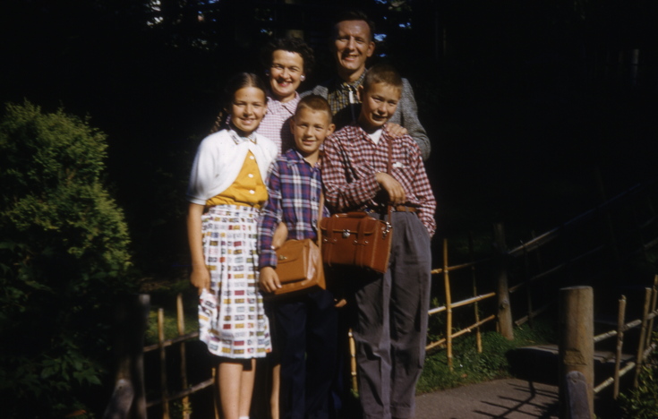 The Green family on a 1956 trip to California. San Francisco's Japanese Tea Garden.